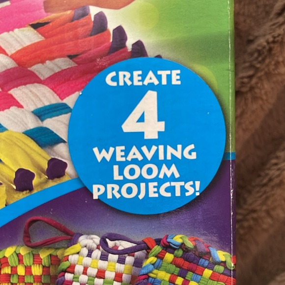 Made By Me Junior Weaving Loom - can create 4 loom projects. Craft 4 kids. - Picture 4 of 7
